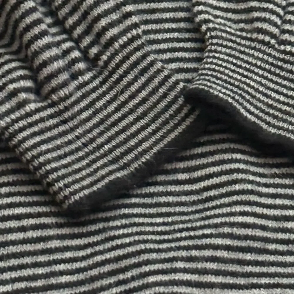 Little Marc Jacobs Girls Knit Dress Size 8 Striped Black Grey Casual Dainty - Picture 2 of 10